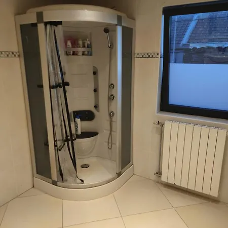 8 Pour 20 Personnes * Charleroi